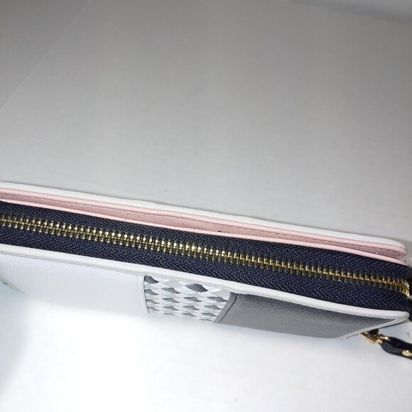 Jocose Moose RFID Wristlet Wallet Black and White OS - Picture 7 of 9